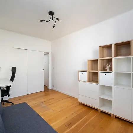 Ochota Siewierska Modern By Bookinghost 华沙