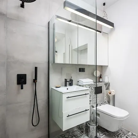 Appartamento Ochota Siewierska Modern By Bookinghost
